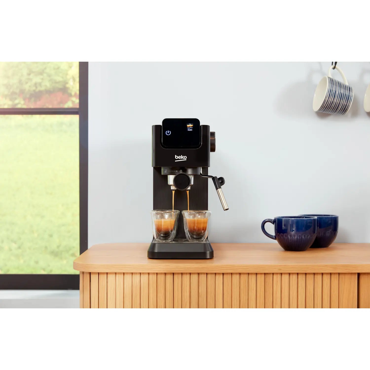 Beko CEP5302B CaffeExperto Manual Espresso Coffee Machine with Steam Wand, Black