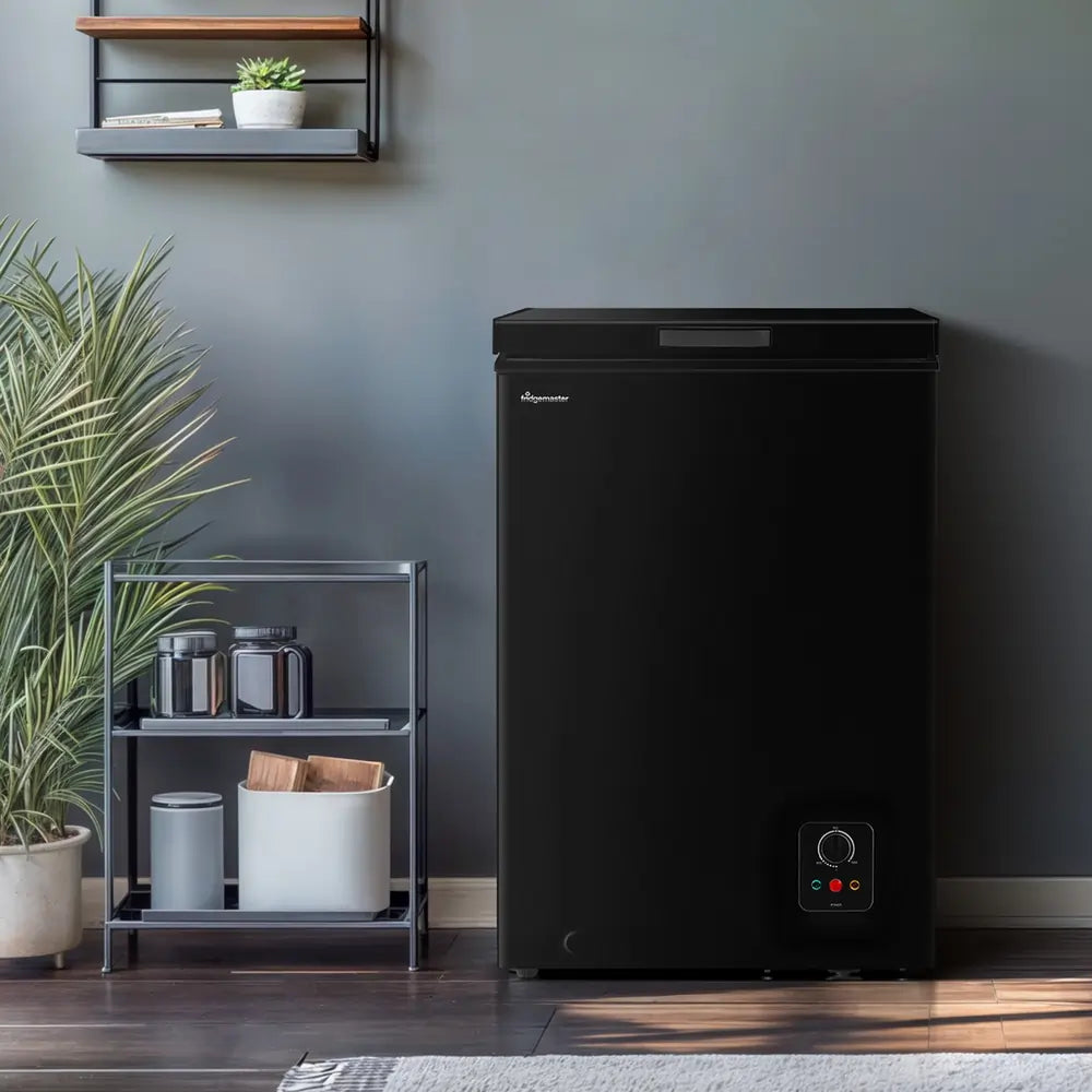 Fridgemaster MCF96EB 54cm 95 Litre Freestanding Chest Freezer, Black