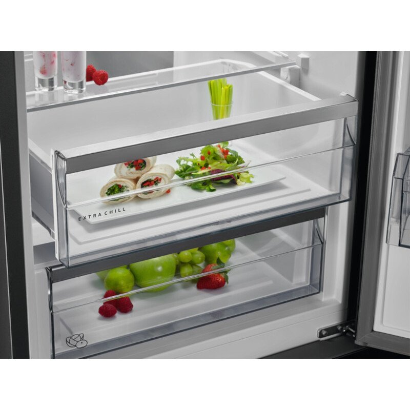 AEG RCB632E3MW Freestanding Retro 70/30 Fridge Freezer Frost Free - White - E Rated | Atlantic Electrics