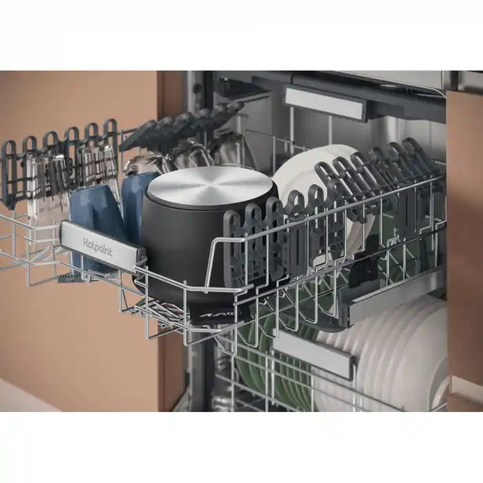 Hotpoint H7FHS51X 60cm Dishwasher in Silver 15 Place Setting B Rated - Silver | Atlantic Electrics