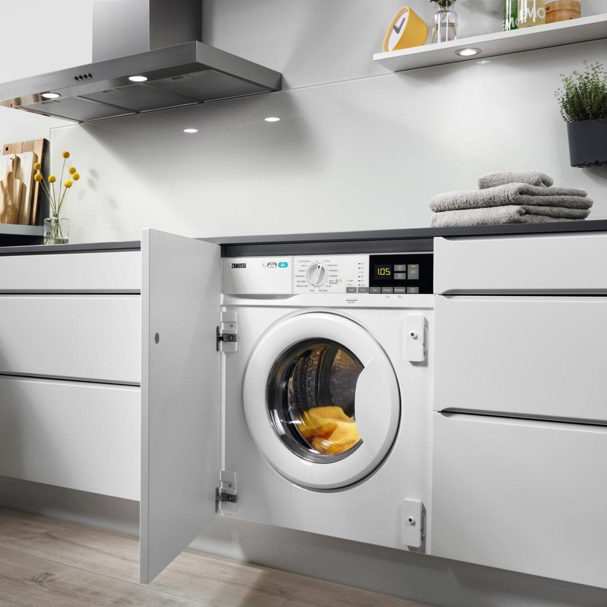 Zanussi Z716WT83BI Integrated Washer Dryer, 7kg, 1600 Spin, White | Atlantic Electrics
