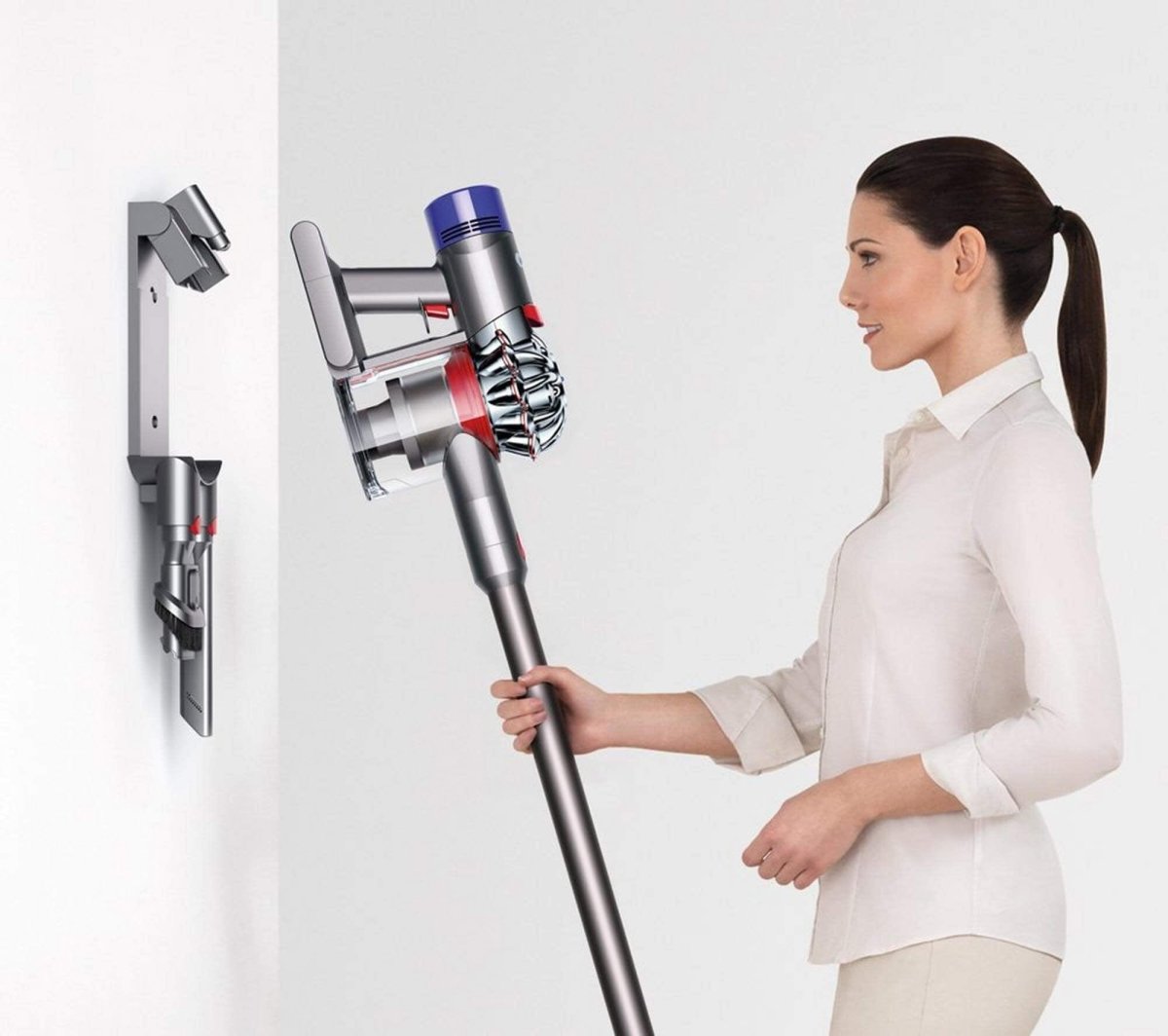 Dyson V8 Animal Cordless Vacuum Cleaner - 40 Minute run time | Atlantic Electrics