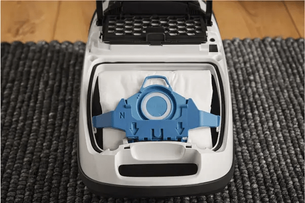 Miele HyClean Pure GN Dust Bag Pack (4 Dust Bags + 2 Filters) For Compact Vacuum Cleaners | Atlantic Electrics