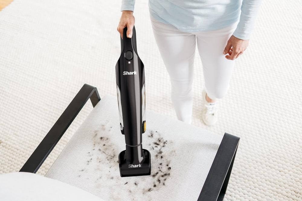 Shark CH950UKT Cordless HandVac Pet Model - Black | Atlantic Electrics