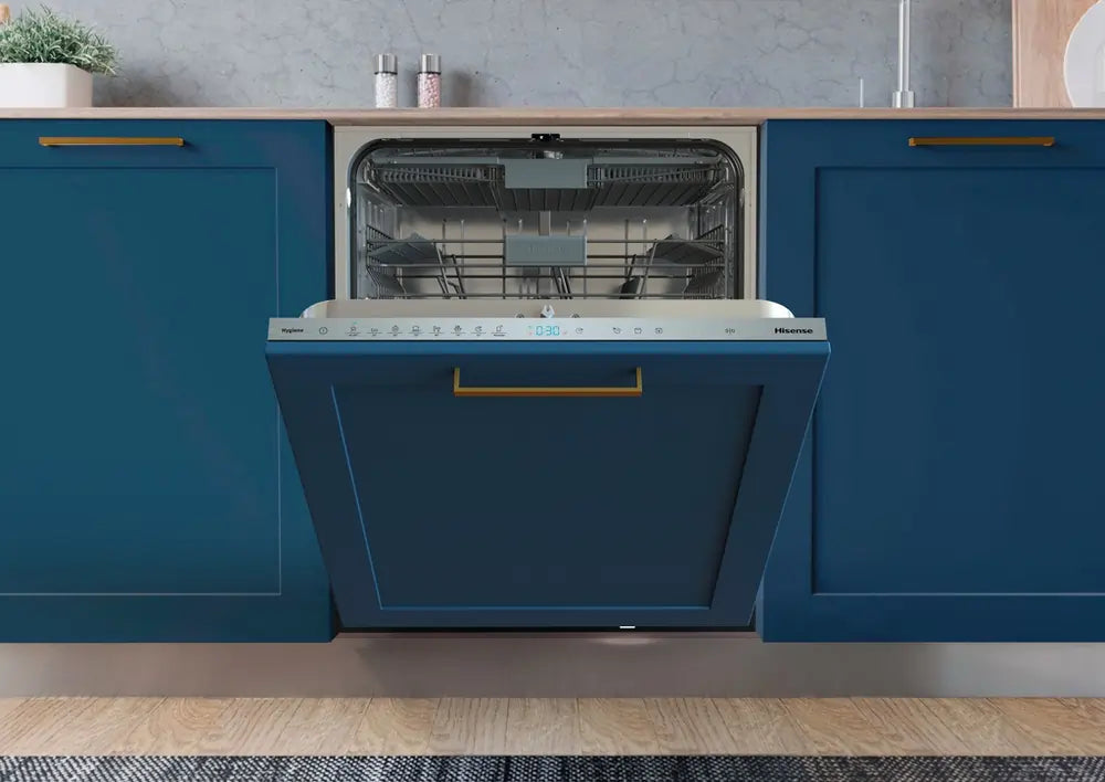 Hisense HV673C60UK 60cm Fully Integrated Dishwasher WIth 16 Place Settings Load Capacity