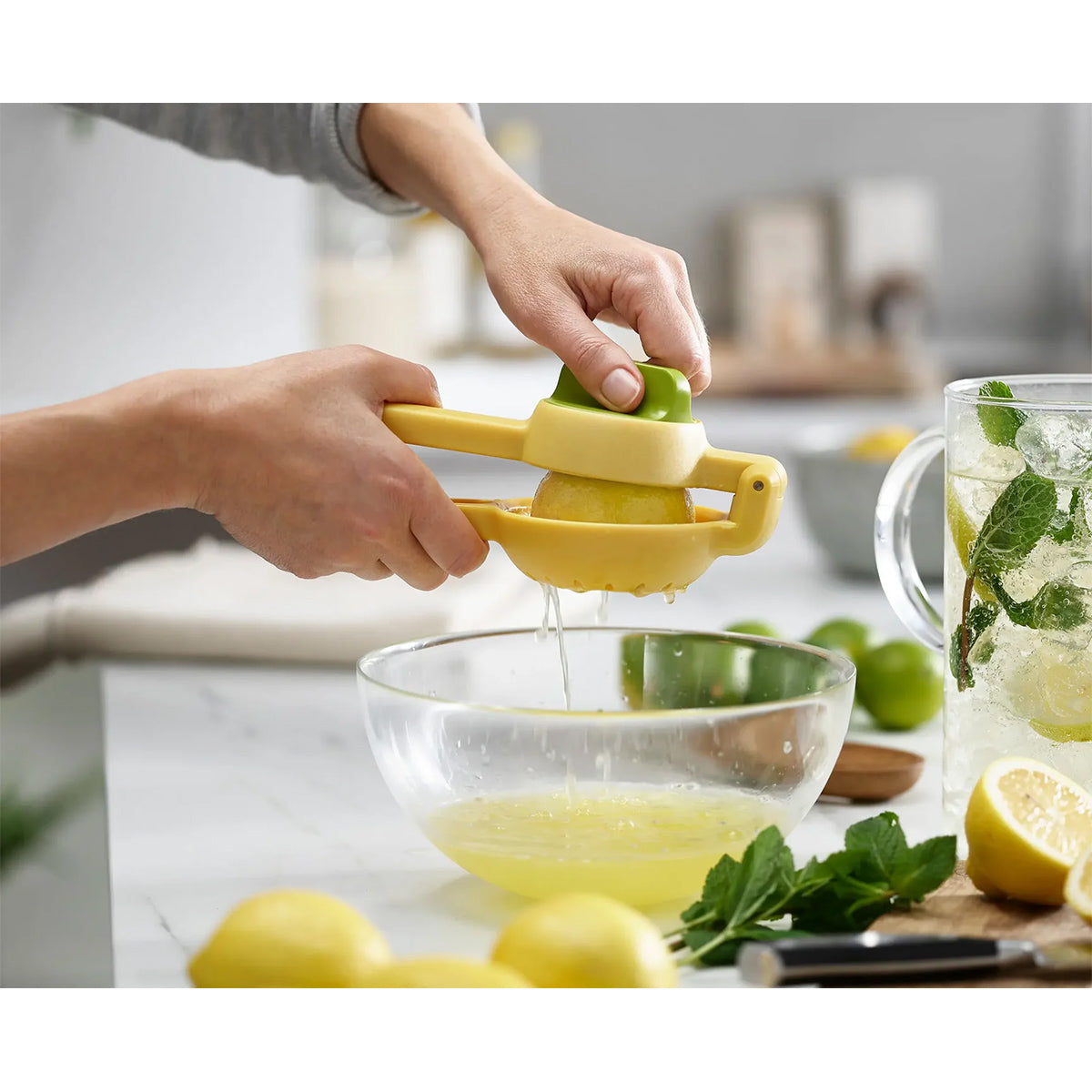 Joseph Joseph 20171 JuiceMax Dual-Action Citrus Press - Yellow