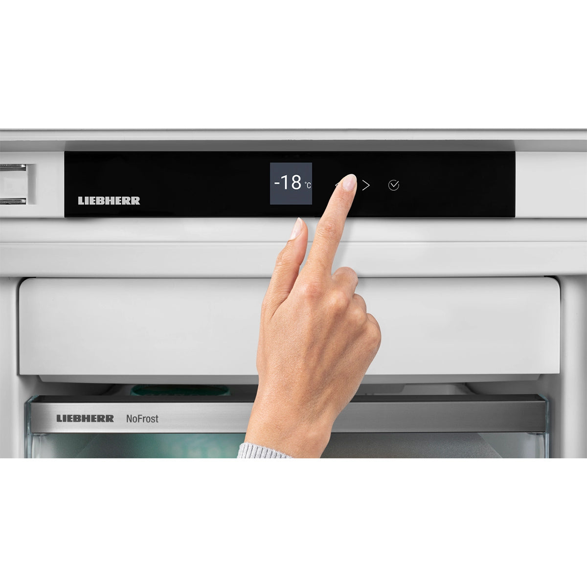 Liebherr CNsda 5723 Plus Freestanding Combined Fridge Freezer With EasyFresh And NoFrost, 371 Litre, 59.7cm Wide - Silver