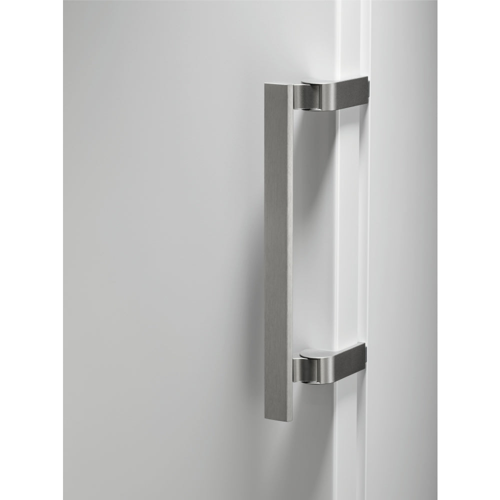 AEG OAG7M281EW Freestanding Upright Freezer Frost Free,White,E Rated - 43724658245855 