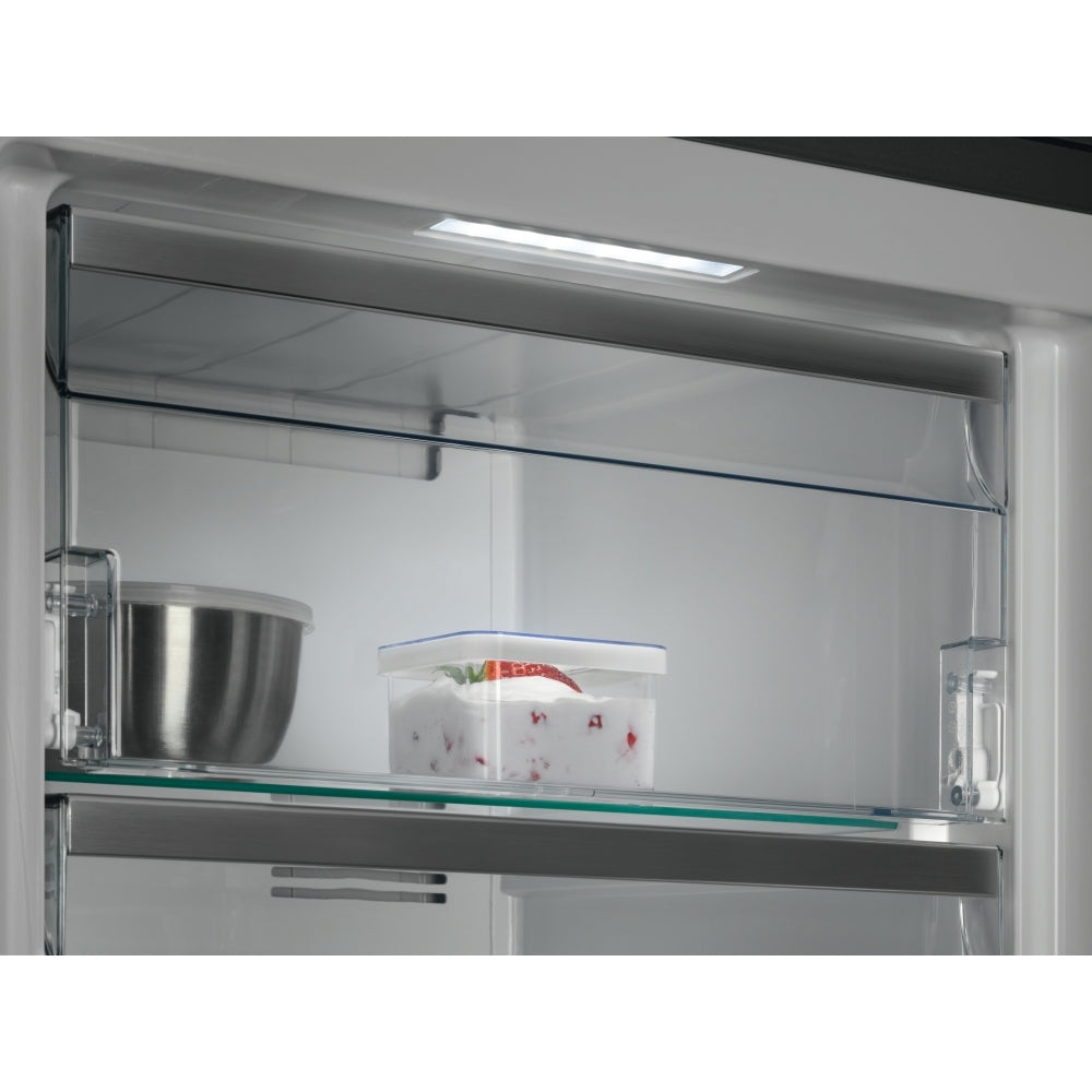 AEG OAG7M281EW Freestanding Upright Freezer Frost Free,White,E Rated - 43724658278623 