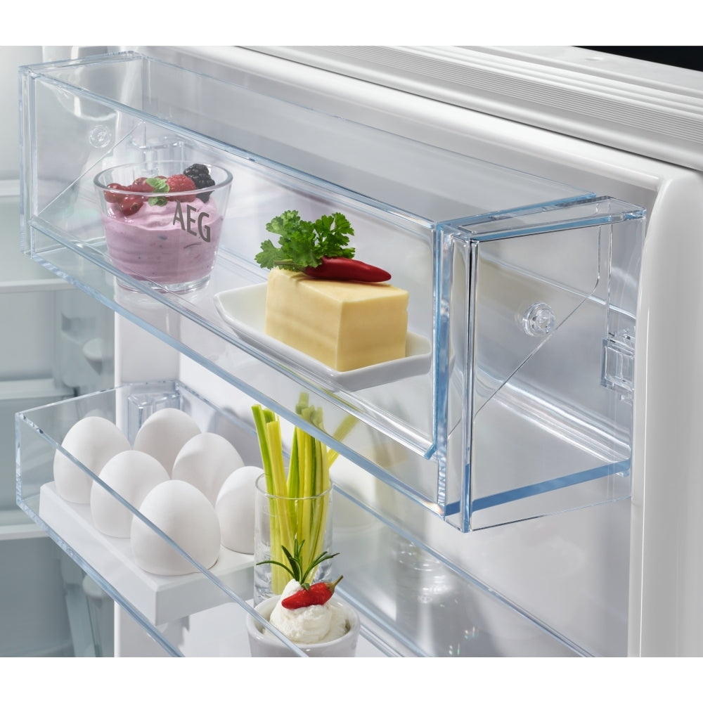 AEG OSC6T185ES Fully Integrated 50/50 Fridge Freezer Frost Free with Sliding Hinge,E Rated - 43724665880799 