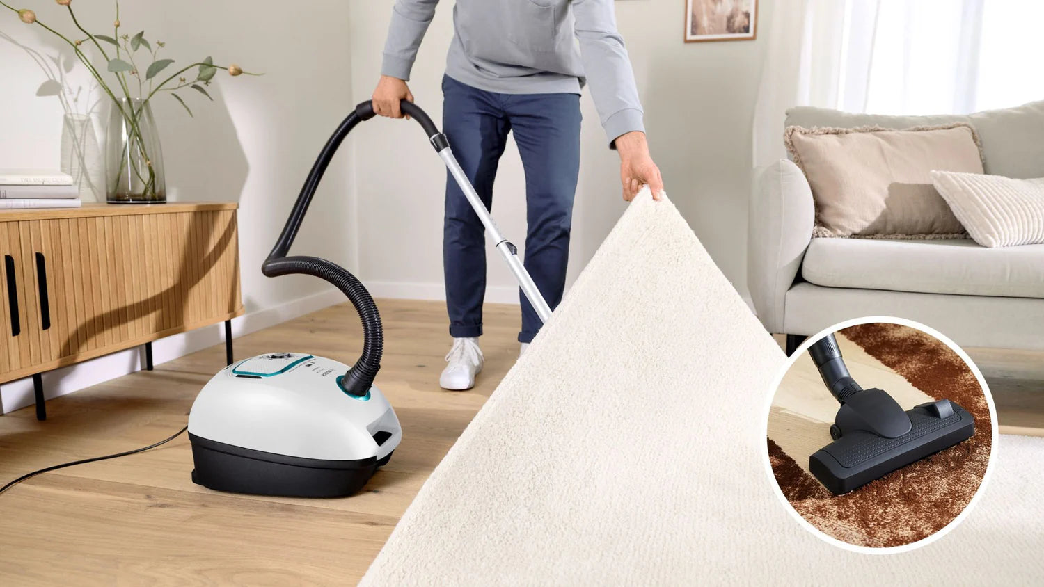 Bosch BGB41HYGGB ProHygienic 600W Bagged Cylinder Vacuum Cleaner, White