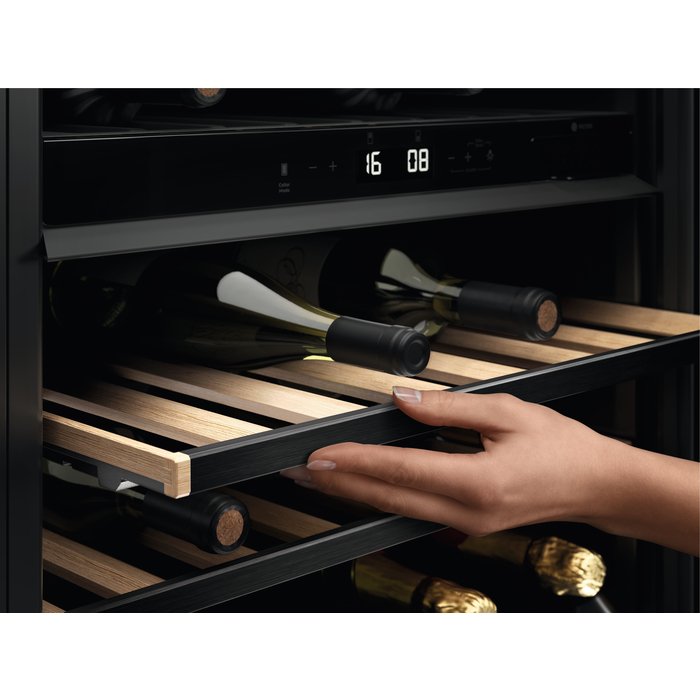 AEG AWUD040B8B Integrated Under Counter Wine Cooler 81.8 CM - Black | Atlantic Electrics - 41048147099871 