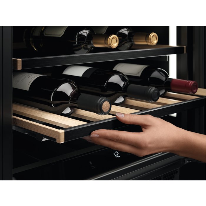 AEG AWUS040B8B Integrated Under Counter Wine Cooler 81.8 CM - Black | Atlantic Electrics - 41048147427551 