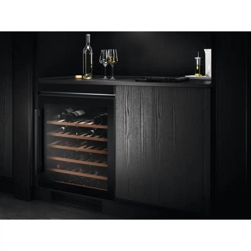 AEG AWUS052B5B Built In Wine Cooler - Black | Atlantic Electrics