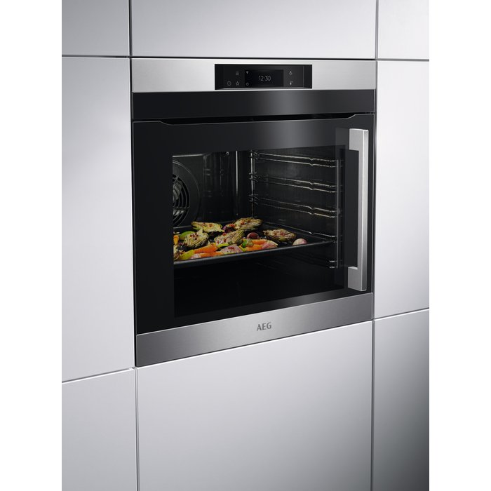 AEG BPK742L81M Assistedcooking Phyrolytic Self Clean Oven 72 liter- Stainless Steel | Atlantic Electrics