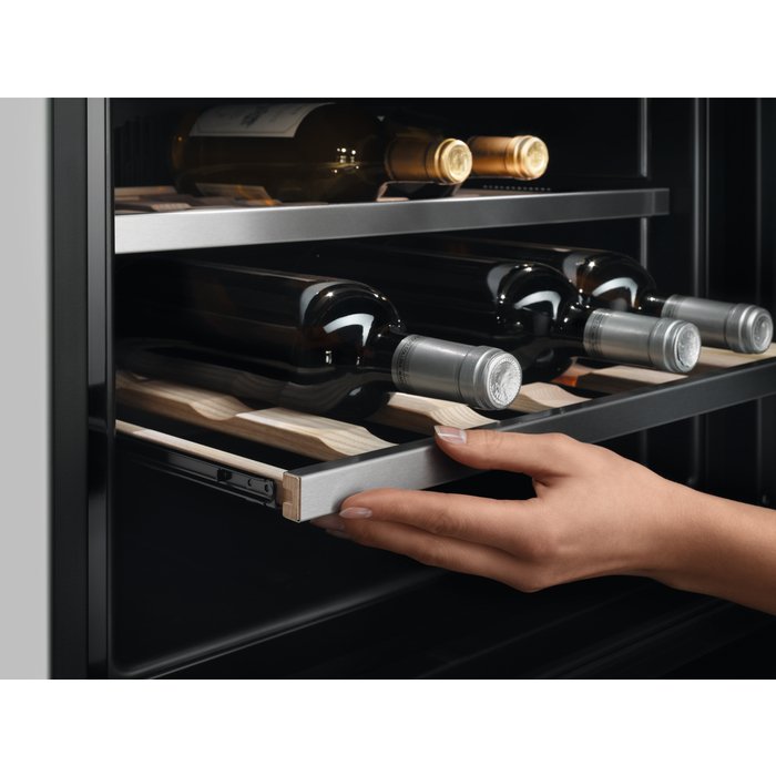 AEG KWK884520M Wine Cooler 18 Bottle Integrated Stainless Steel | Atlantic Electrics - 41222522339551 