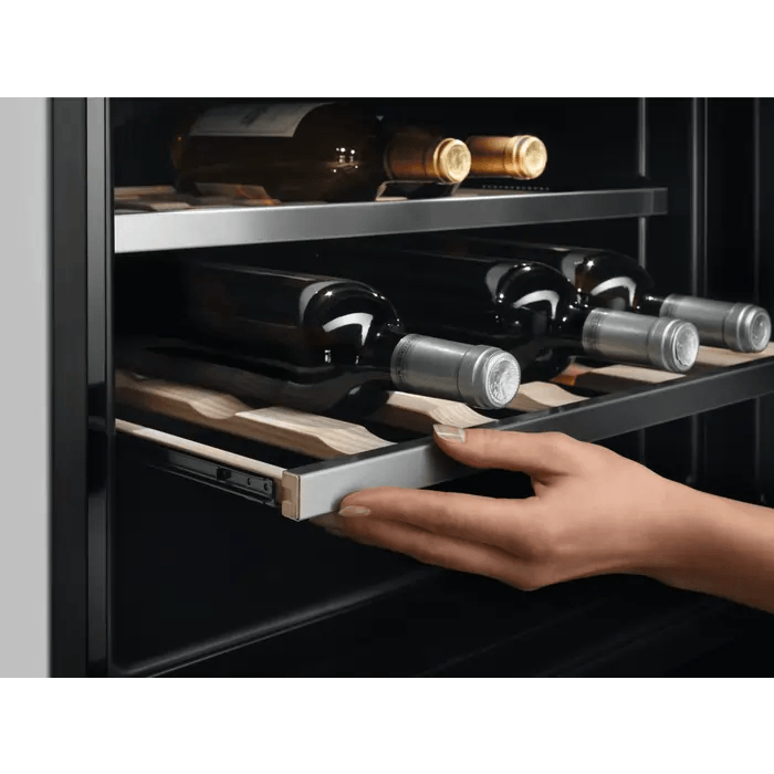 AEG KWK884520T 45 cm Built-in Integrated Wine Cellar Black 18 bottles | Atlantic Electrics