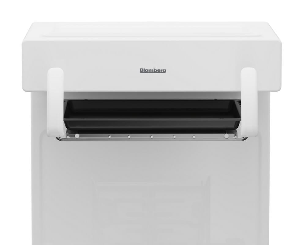 Blomberg GGS9151W 50cm Single Oven Gas Cooker - White | Atlantic Electrics