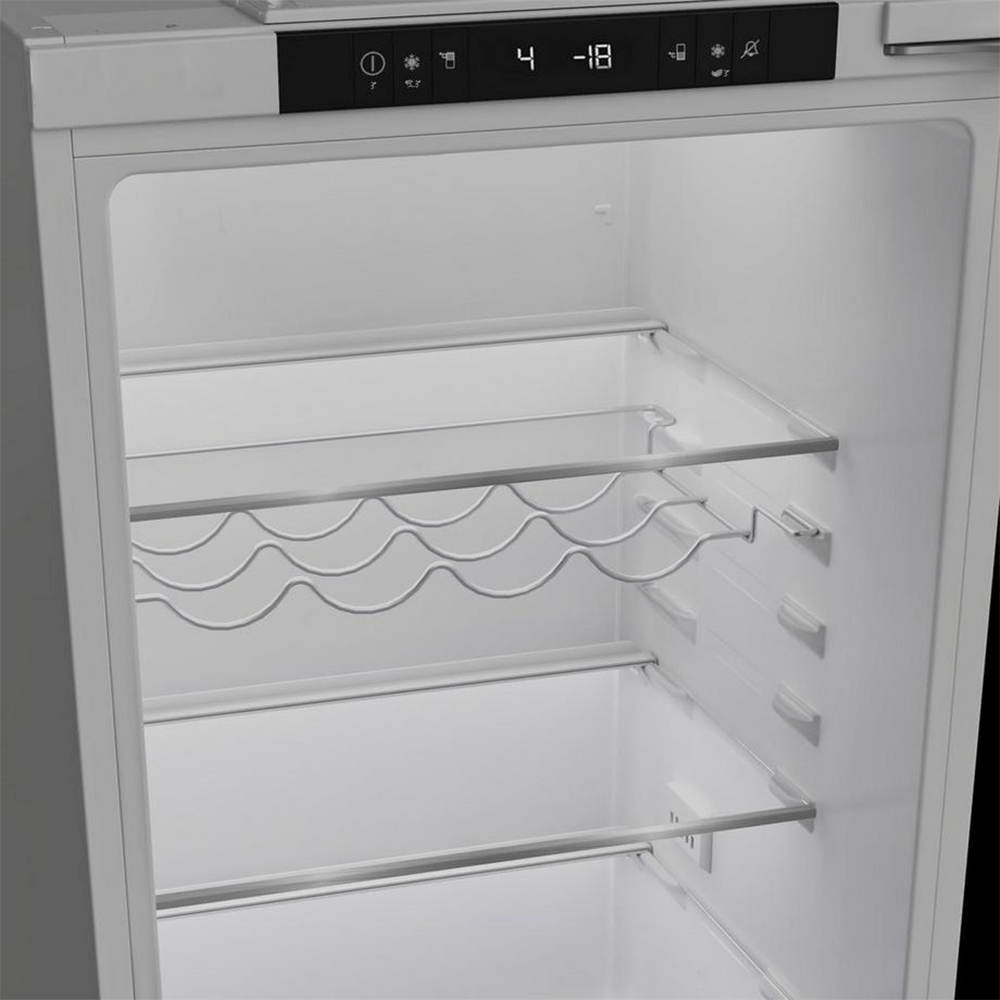 Blomberg KNE4554EVI 70 30 Integrated Fridge Freezer White