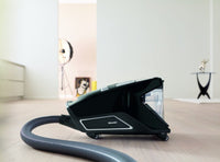 Thumbnail Miele Blizzard CX1 Parquet Powerline Hardfloor, 2 Litre, 890 W, Obsidian Black SKCF3 - 39478250504415