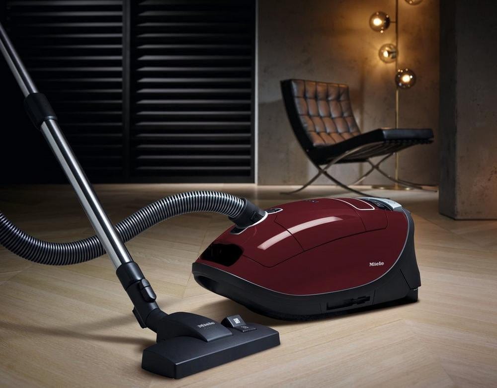 Miele Complete C3 Cat and Dog Bagged Cylinder Vacuum Cleaner Tayberry Red | Atlantic Electrics