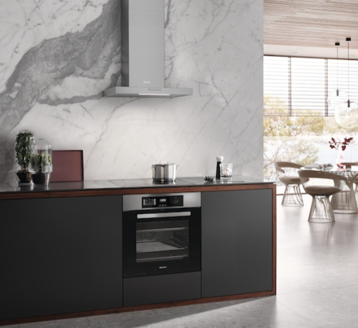Miele DAW1620 Active Wall Mounted Cooker Hood with EasySwitch Buttons, 640 m3/h in Booster Level - Stainless Steel | Atlantic Electrics