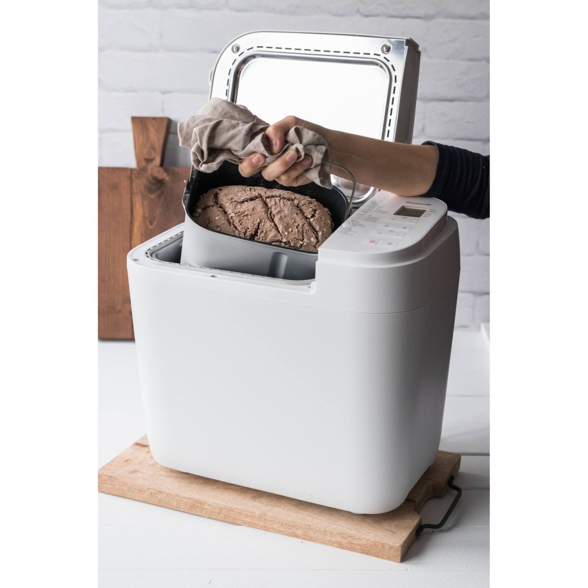 Panasonic SDR2530WXC White automatic breadmaker with raisin-nut dispenser | Atlantic Electrics