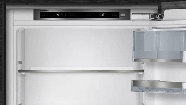 Siemens KI86SAFE0G iQ500 LowFrost 60-40 Split Integrated Fridge Freezer With HyperFreshPlus Box | Atlantic Electrics - 39478426697951 