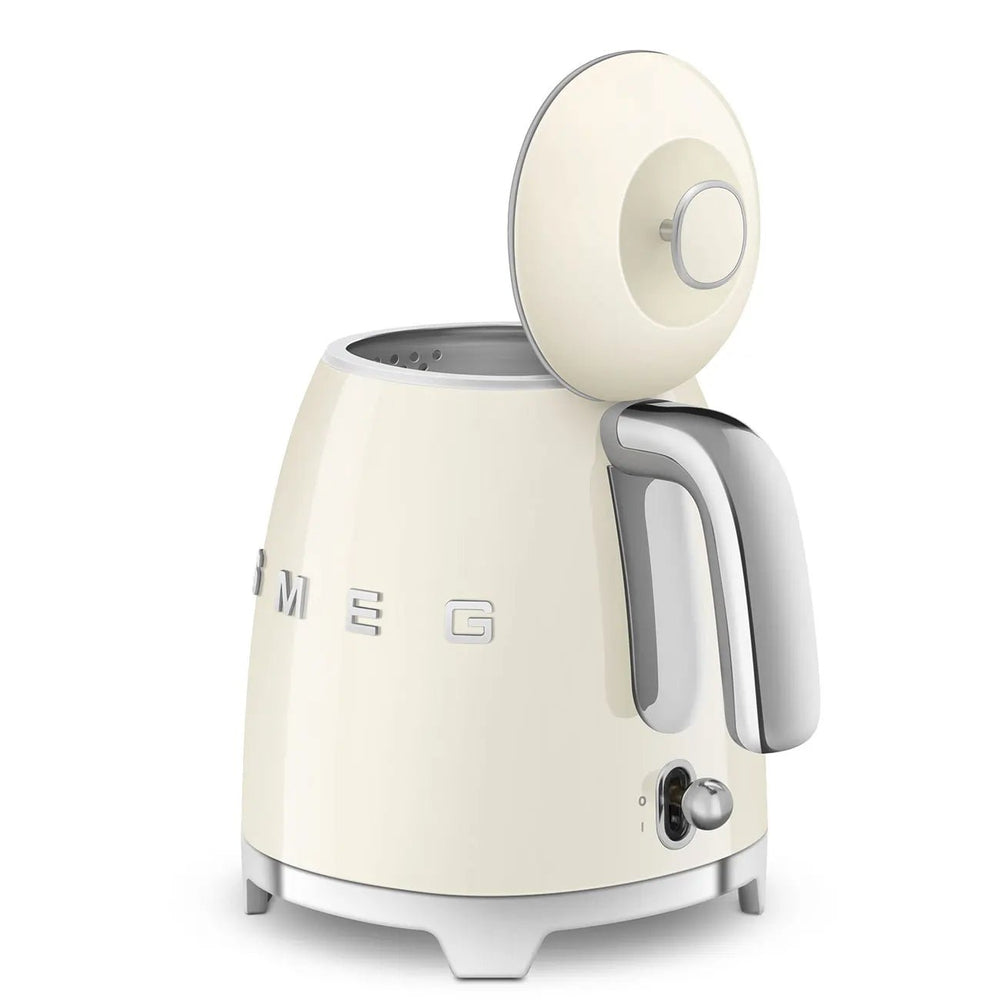 Smeg KLF05CRUK 0.8L Mini Kettle Cream, Retro 50's Style, Anti-Slip Base, Auto Shut Off, 1400W | Atlantic Electrics - 40179412369631 