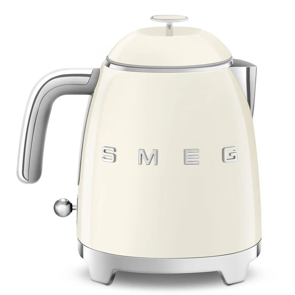 Smeg KLF05CRUK 0.8L Mini Kettle Cream, Retro 50's Style, Anti-Slip Base, Auto Shut Off, 1400W | Atlantic Electrics - 40179412271327 