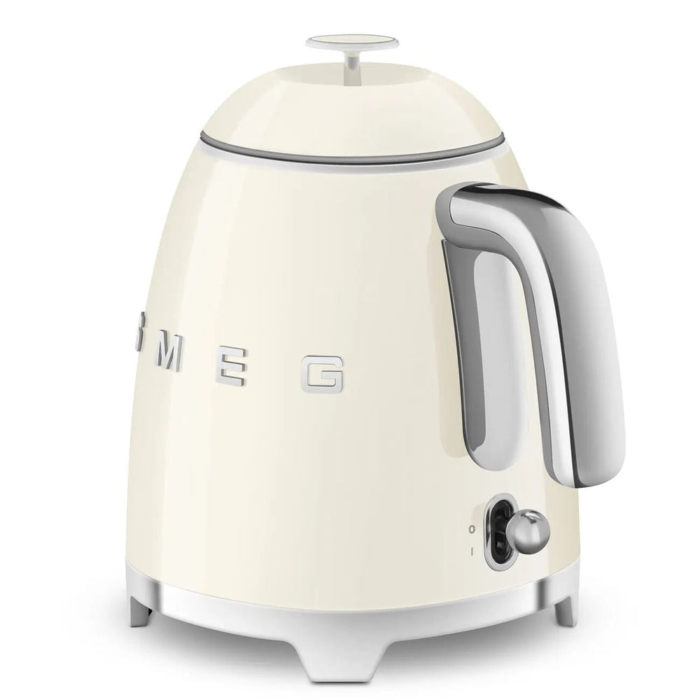 Smeg KLF05CRUK 0.8L Mini Kettle Cream, Retro 50's Style, Anti-Slip Base, Auto Shut Off, 1400W | Atlantic Electrics - 40179412238559 