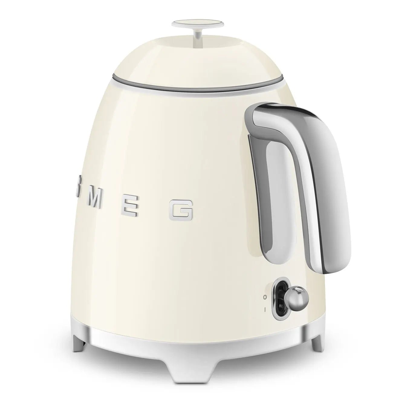 Smeg KLF05CRUK 0.8L Mini Kettle Cream, Retro 50's Style, Anti-Slip Base, Auto Shut Off, 1400W | Atlantic Electrics