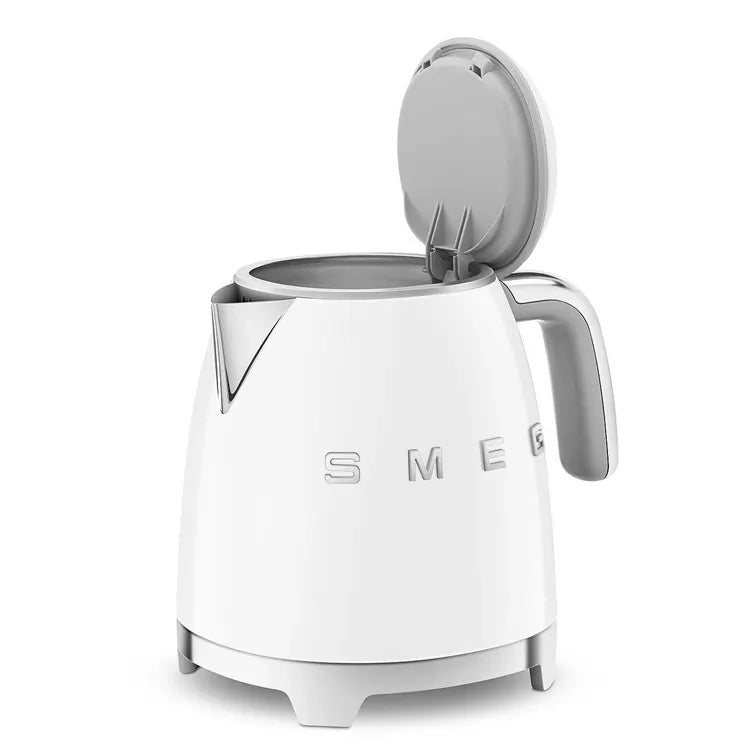 Smeg KLF05WHUK 0.8L Mini Kettle White, Retro 50's Style, Anti-Slip Base, Auto Shut Off, 1400W | Atlantic Electrics