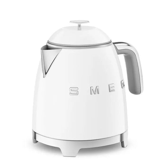 Smeg KLF05WHUK 0.8L Mini Kettle White, Retro 50's Style, Anti-Slip Base, Auto Shut Off, 1400W | Atlantic Electrics