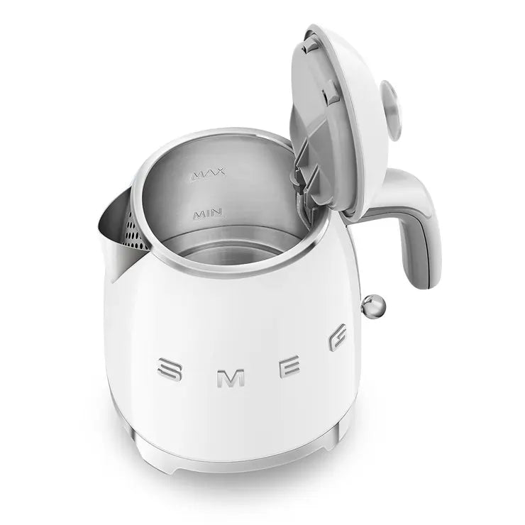 Smeg KLF05WHUK 0.8L Mini Kettle White, Retro 50's Style, Anti-Slip Base, Auto Shut Off, 1400W | Atlantic Electrics